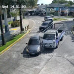 Mala maniobra al interior de una rotonda provoca accidente en San Salvador