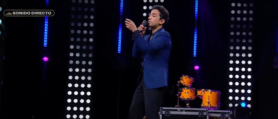 Álvaro Torres se emociona al ver y escuchar a su imitador en el programa “Mi nombre es”