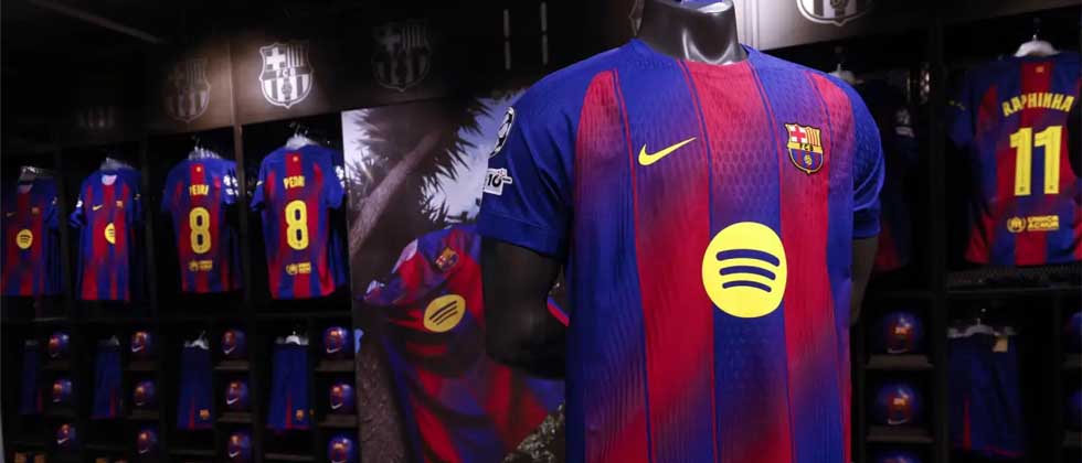 El Barcelona presenta su nueva camiseta para la temporada 2025-26