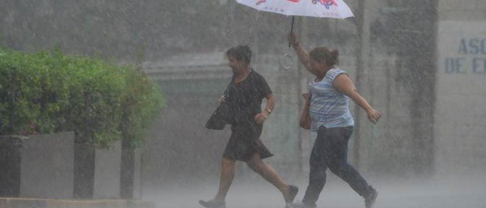 Lluvias de tipo temporal y tormentas eléctricas para este martes