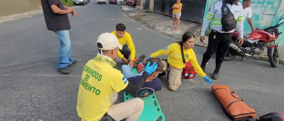 Motociclista lesionado tras ser embestido por automovilista que se dio a la fuga
