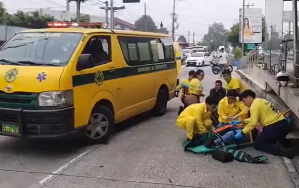 Tres lesionados tras aparatoso accidente vial en bulevar del Ejército