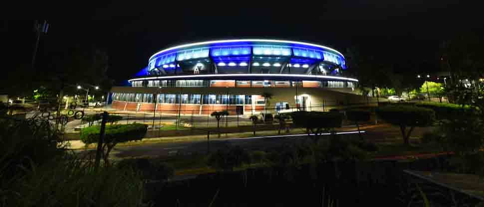 Reabre sus puertas tras su renovación el Palacio de los Deportes Carlos «Famoso» Hernández