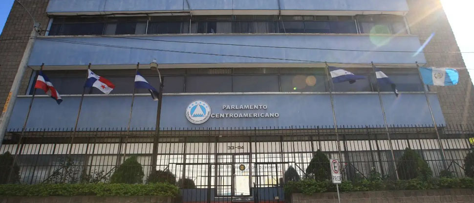 El Salvador se ahorrará $1.7 millones anuales al separarse del PARLACEN
