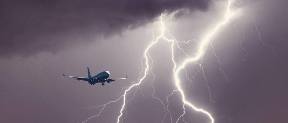 Rayo casi impacta contra avión en pleno vuelo en Honduras