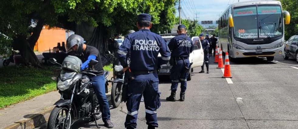 Policía instala varios controles de tránsito para prevenir siniestros viales