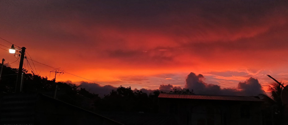 Hermoso cielo sorprende a salvadoreños sobre el final de la tarde del jueves