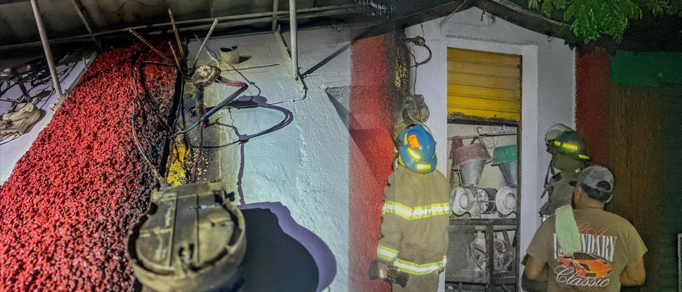 Bomberos controlan conato de incendio en un molino en Chalatenango