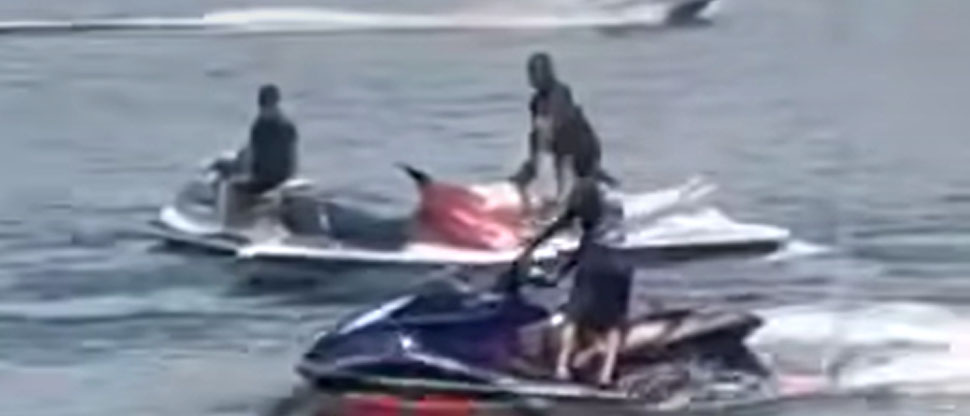 Paseo se convierte en tragedia: buscan a joven desaparecido tras arrojarse al lago de Coatepeque 
