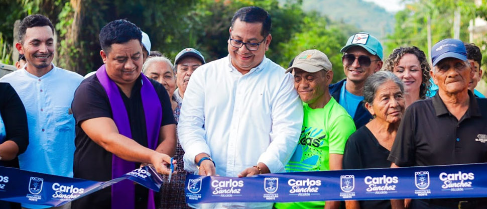 Entregan proyecto de pavimentación de calle que beneficiará a 15 mil habitantes del distrito San Pedro Perulapán