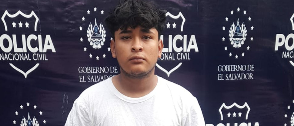 Tras denuncia capturan a ladrón que robó $700 a persona que esperaba el bus en Izalco