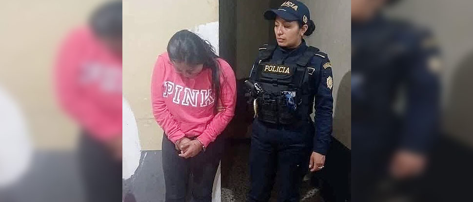 Fue a la Policía para denunciar a su esposo sin imaginar que ella terminaría capturada