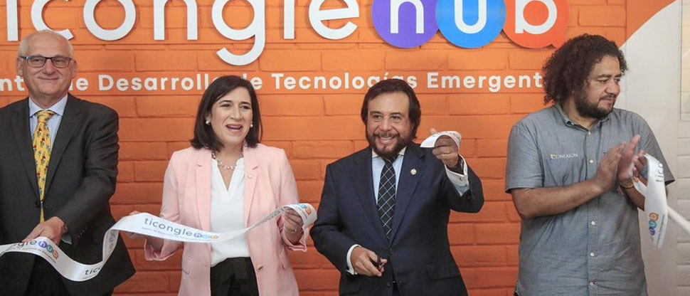 Vicepresidente Félix Ulloa inaugura el Centro de Desarrollo y Aplicación de Tecnologías Emergentes