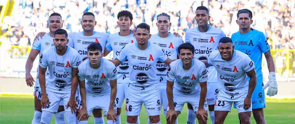 Técnico albo afirma que Alianza es el campeón y a muchos se les olvida eso