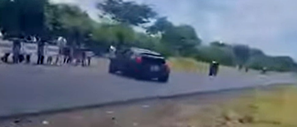 Se reportan varias personas atropelladas durante  carrera de autos en San Miguel