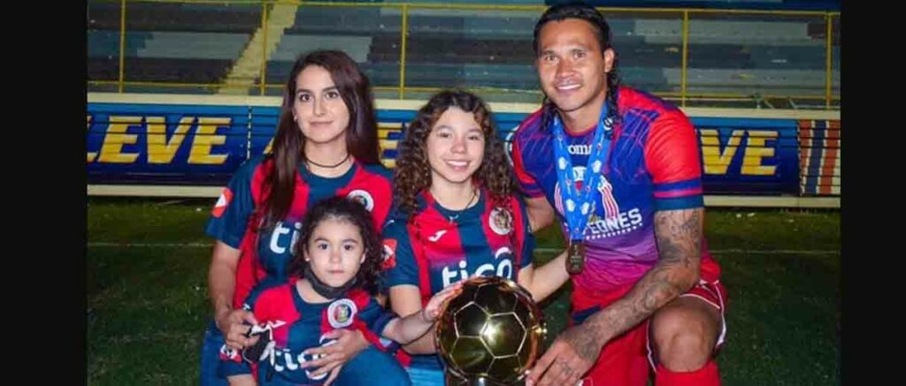 Gullit Peña recuerda al FAS y lo compara con el León de México