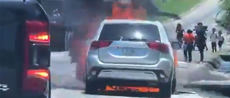 Reportan otro vehículo incendiado, esta vez en bulevar Constitución