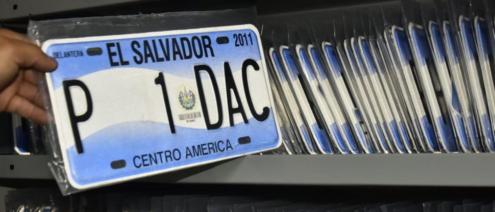 Asamblea Legislativa recibe solicitud del VMT para extender plazo para cambio de placas