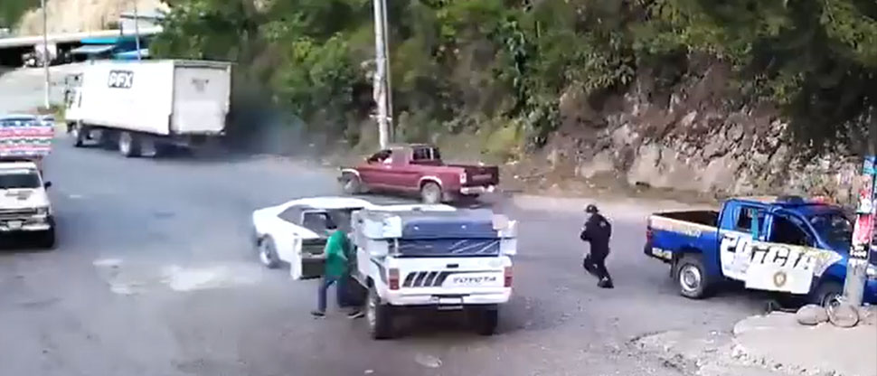 GUATEMALA: sujetos aprovechan lenta reacción policial para huir durante persecución