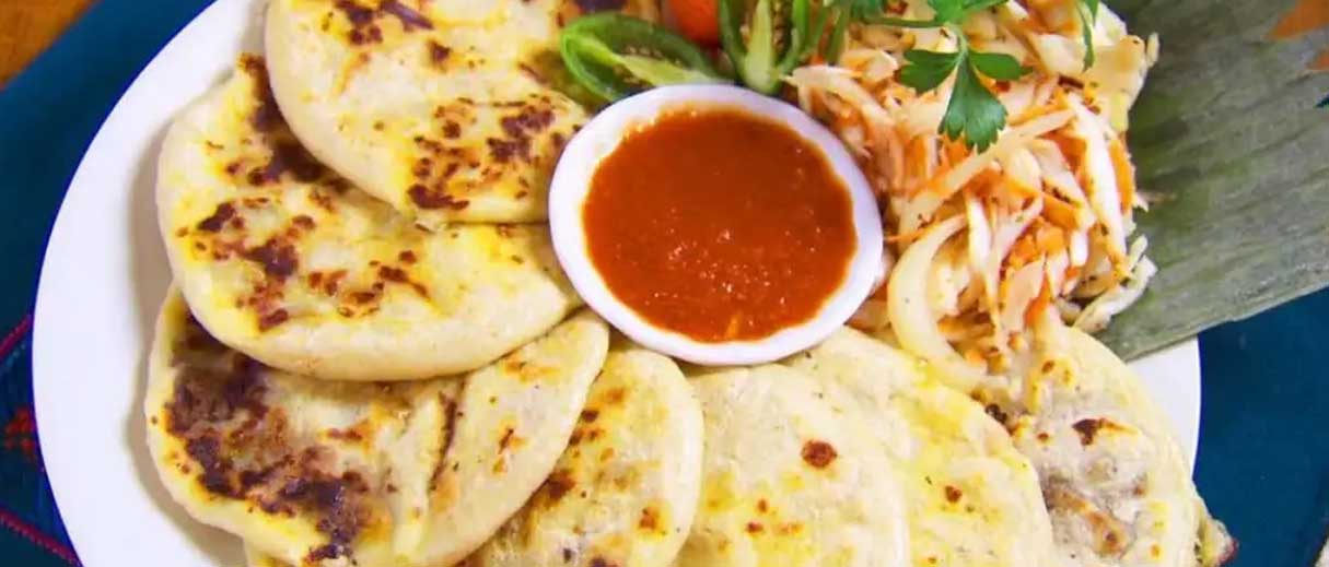 Las pupusas se posicionan en el top 50 de los mejores platillos del mundo, según CNN