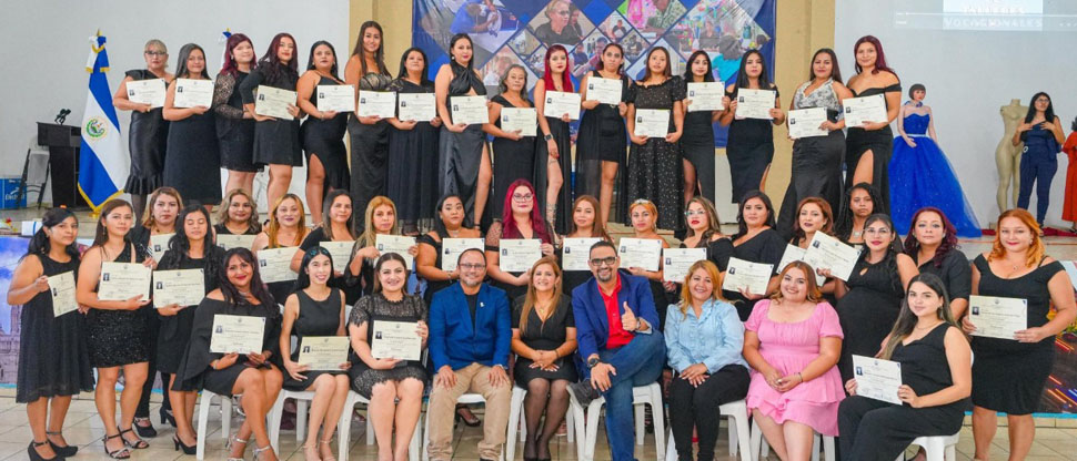 Se gradúan 292 personas que participaron en los cursos de formación vocacional