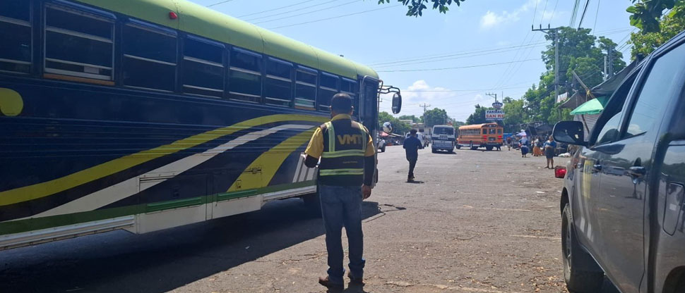 VMT realiza operativo de verificación de unidades del transporte colectivo