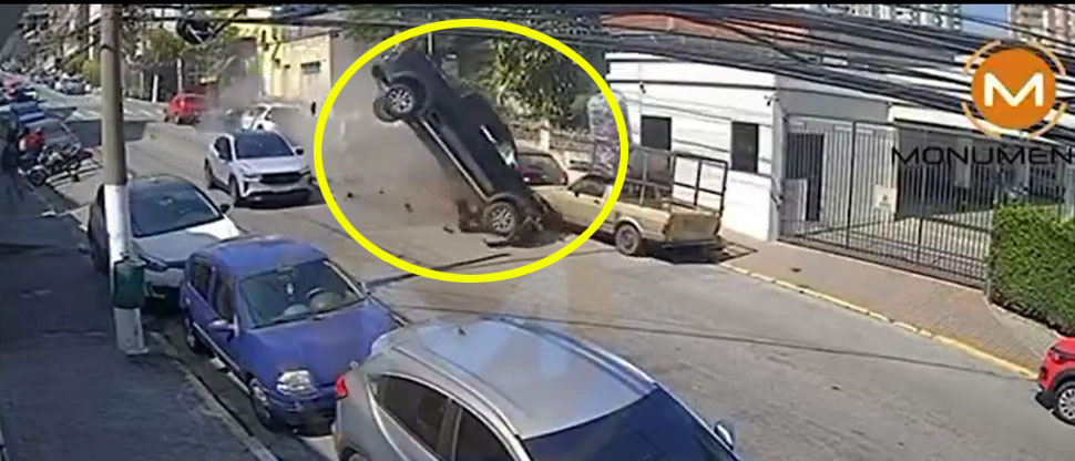Brasil: vehículo vuela por el aire y se estrella con 10 carros más