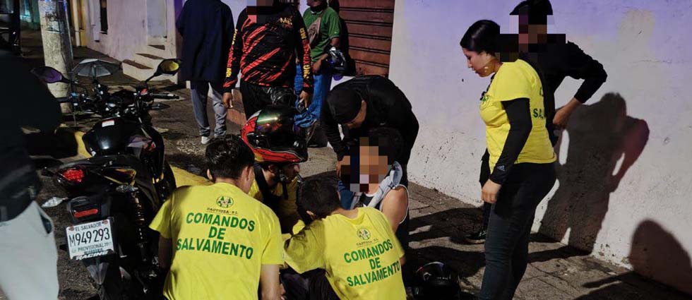 Comandos auxilia a joven tras sufrir fuerte siniestro vial en Sonsonate