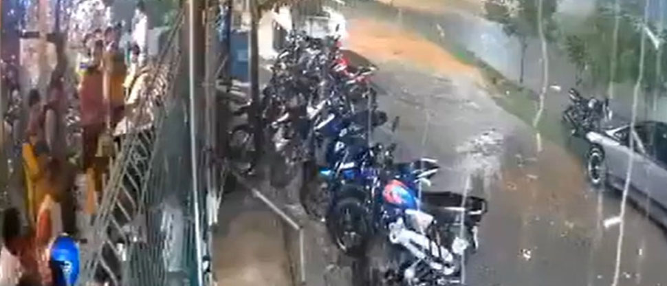 Honduras: rayo casi impacta a varias personas que se resguardaban de intensa lluvia