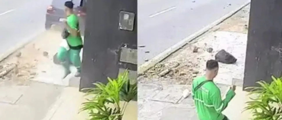 Joven se salva de ser atropellado y se arrodilla para dar gracias a Dios