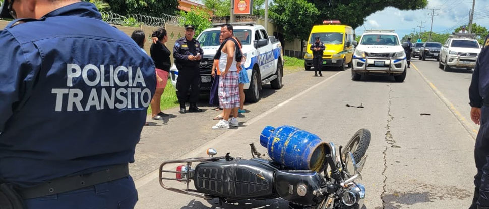 Motociclista termina en el hospital tras accidentarse en Zacatecoluca