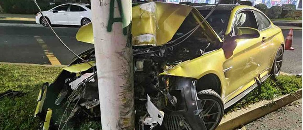 Este es el momento exacto del aparatoso choque en el bulevar Orden de Malta anoche 