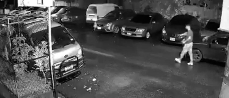 Captan a sujeto robando partes de carros en el punto de la ruta 41-F en Soyapango 