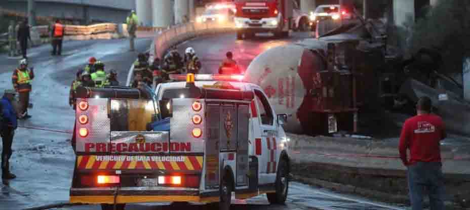 Sube a 29 la cifra de fallecidos por la explosión de un camión de gas en México