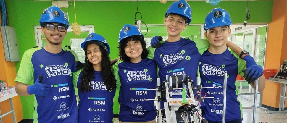 Estudiantes migueleños se preparan para la competición internacional de Robótica