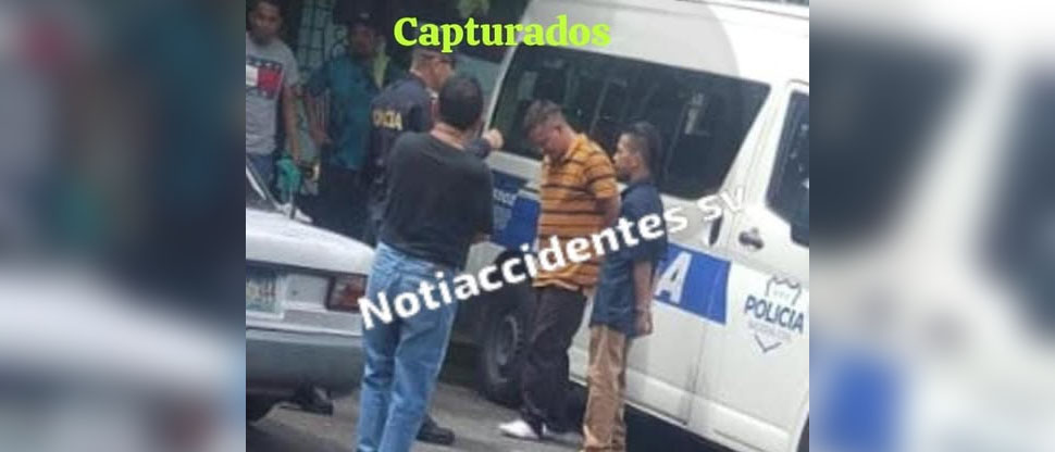 Capturan a motoristas que se agarraron a golpes dentro de microbús de la ruta 41-A