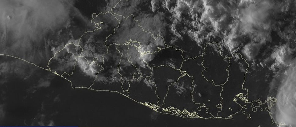 Pronostican lluvias puntuales para esta noche