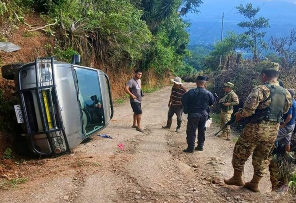 Seis lesionados deja aparatoso accidente sobre Opico, La Libertad