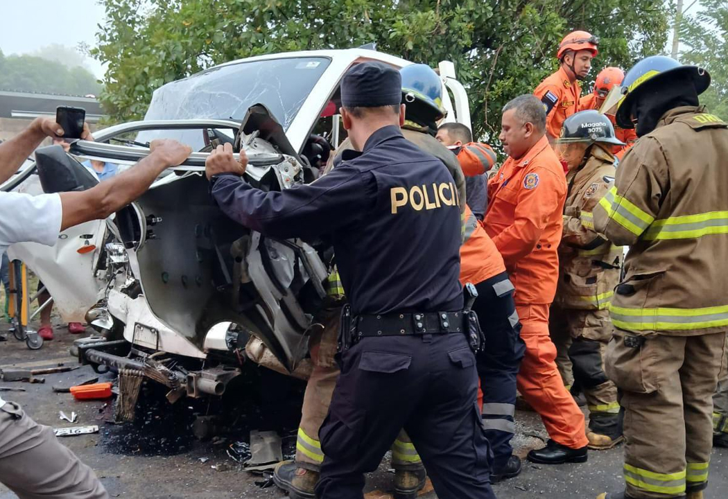Suman seis las personas lesionadas tras grave accidente en carretera Panamericana