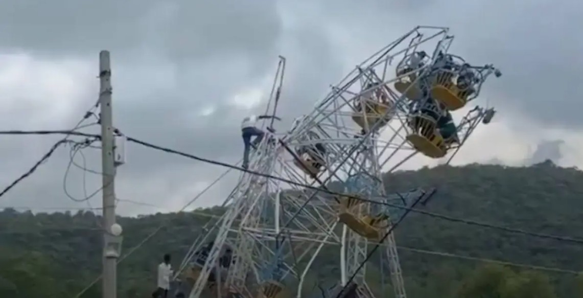 Chicago se dobla y pasajeros quedan colgados