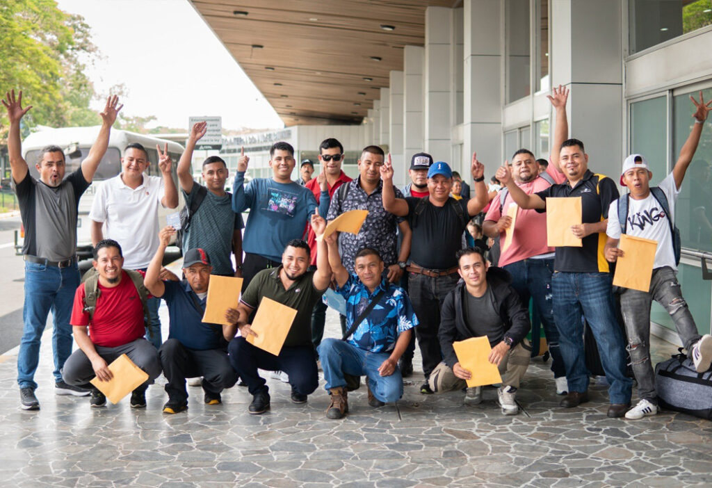 Contingente de trabajadores salvadoreños viajará a Costa Rica