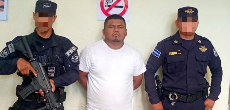 Capturan a sujeto que le arrebató la vida a una mujer