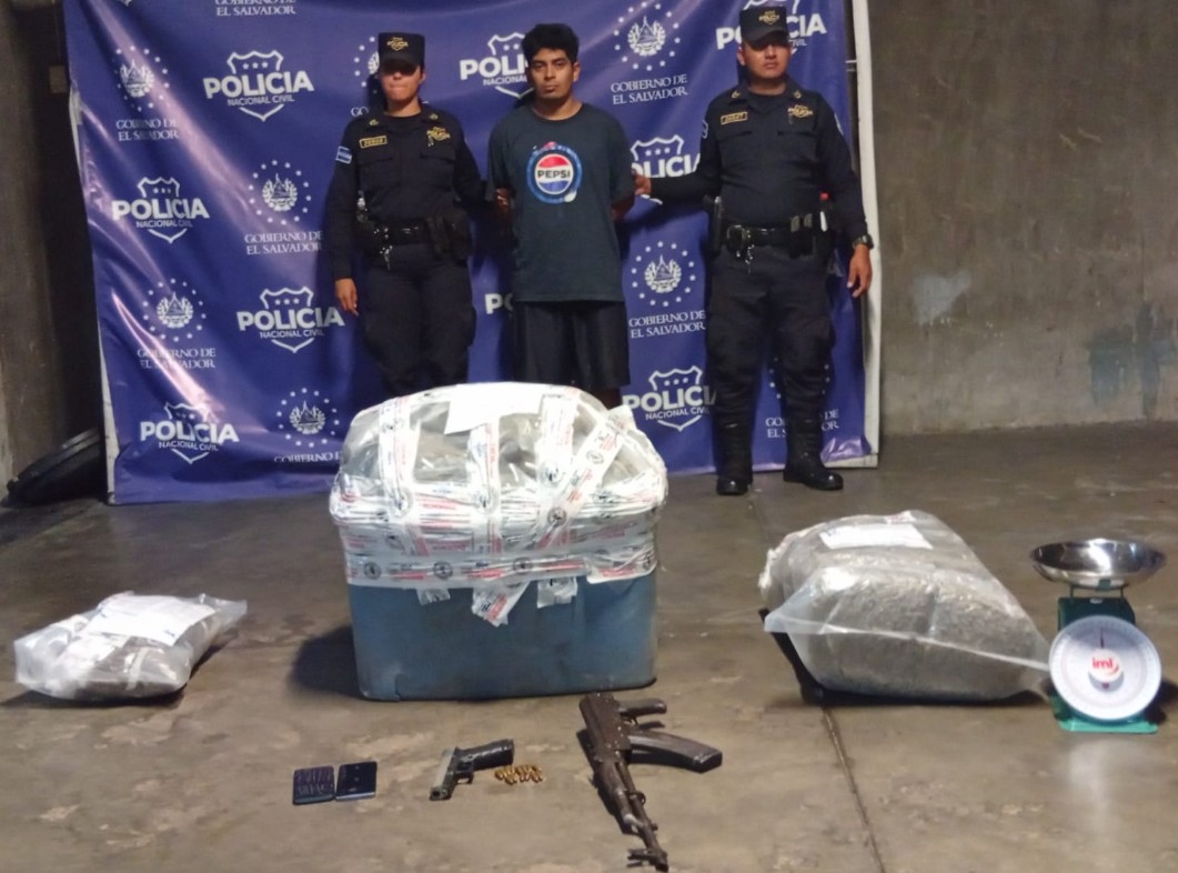 Cae sujeto que usaba una tiendita como fachada para vender droga en Santa Tecla