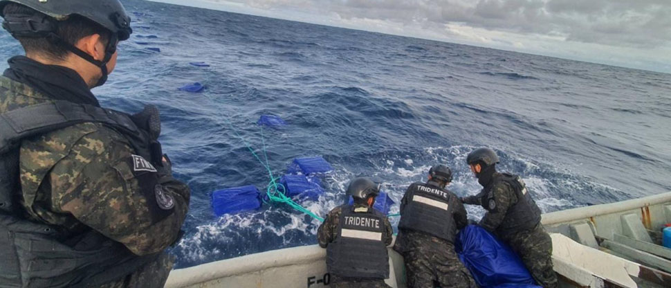 Presidente Bukele destaca trabajo de la Marina Nacional tras incautar 1.4 toneladas de cocaína en alta mar