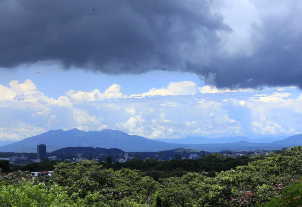 Se esperan lluvias y tormentas con vientos de hasta 40 kilómetros para esta tarde y noche