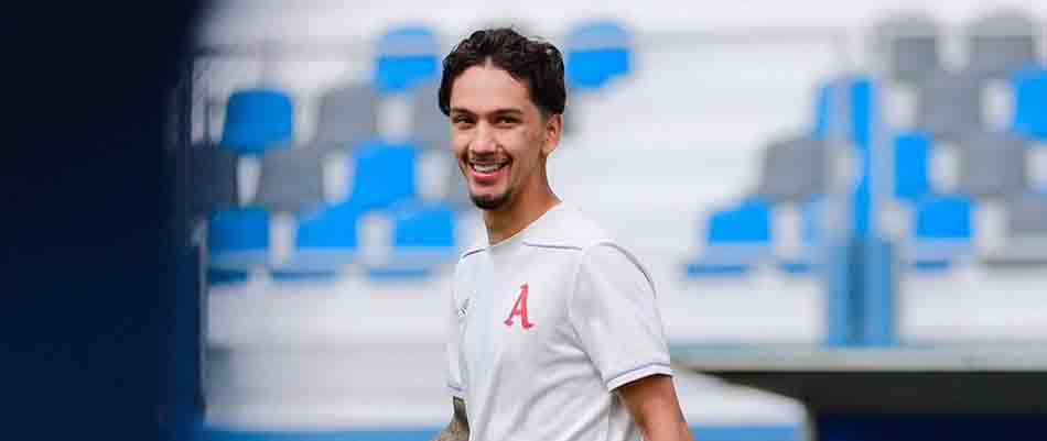 Enrico Dueñas jugará este fin de semana con Alianza