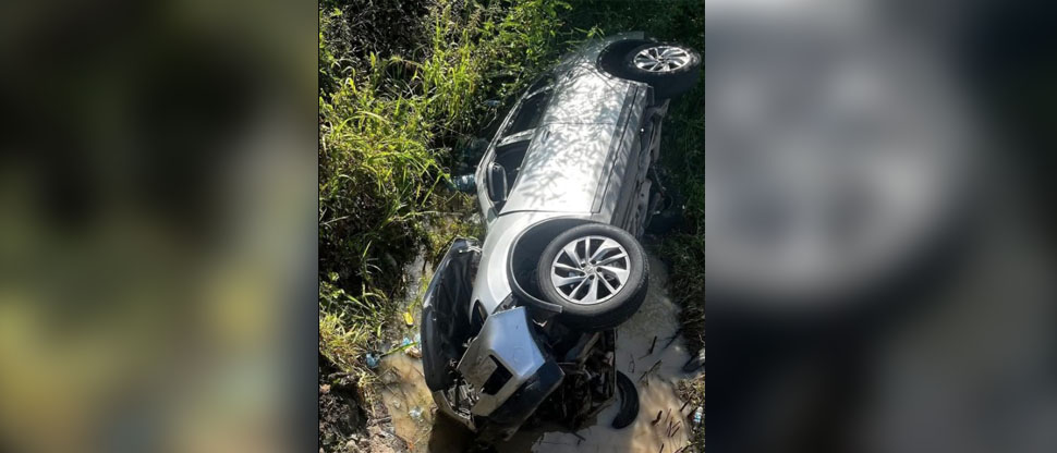 Conductor cae a un barranco y deja varias personas lesionadas en La Unión