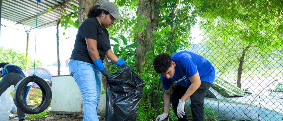 Realizan jornada de limpieza en los contornos del Hospital Zacamil
