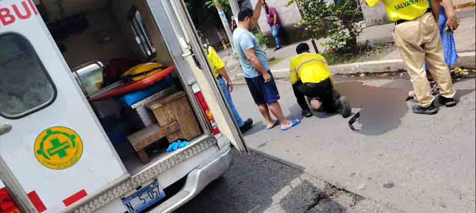 Fallece una mujer tras ser atropellada por un busero en Sonsonate