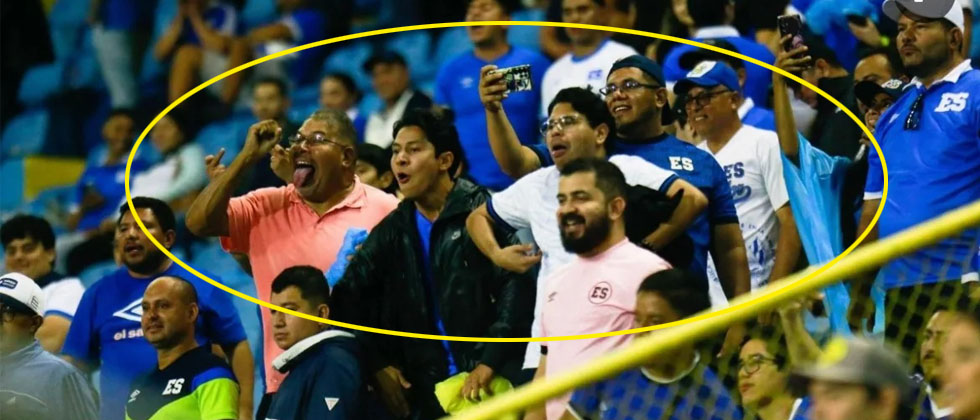 Piden identificar y sancionar a salvadoreños por gestos y comentarios racistas en el estadio